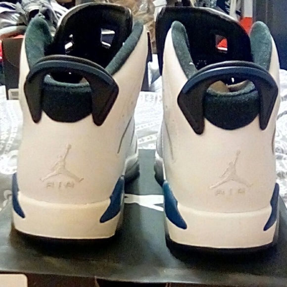 Jordan 6 Retro Kids - Picture 5 of 6